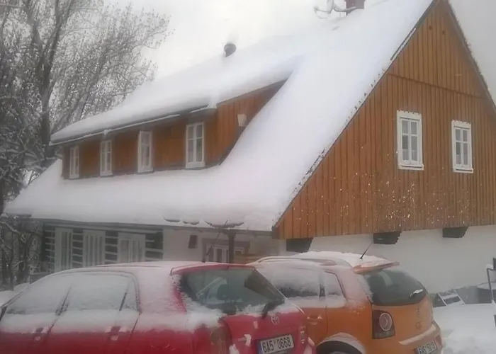 Knezice U Lägenhet Vrchlabí
